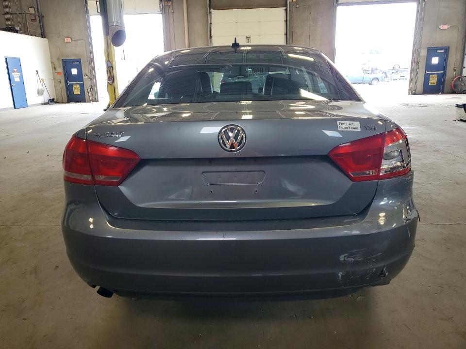 Photo 6 from auction – 2015 VOLKSWAGEN PASSAT with VIN 1VWAS7A32FC113484