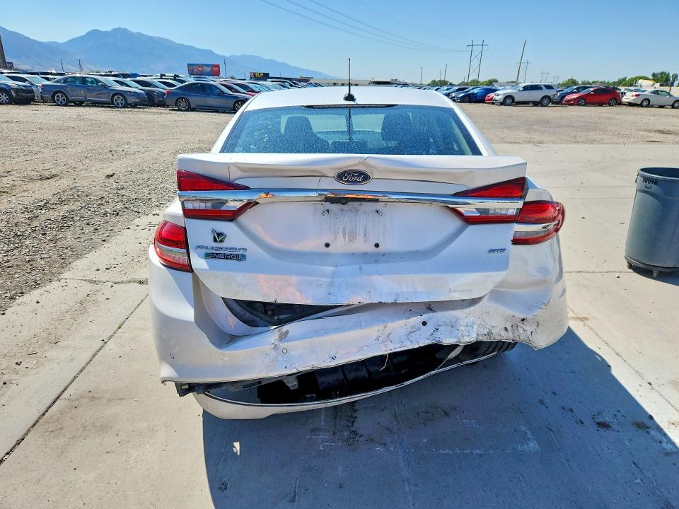 Photo 6 from auction – 2017 FORD FUSION with VIN 3FA6P0PU3HR329565