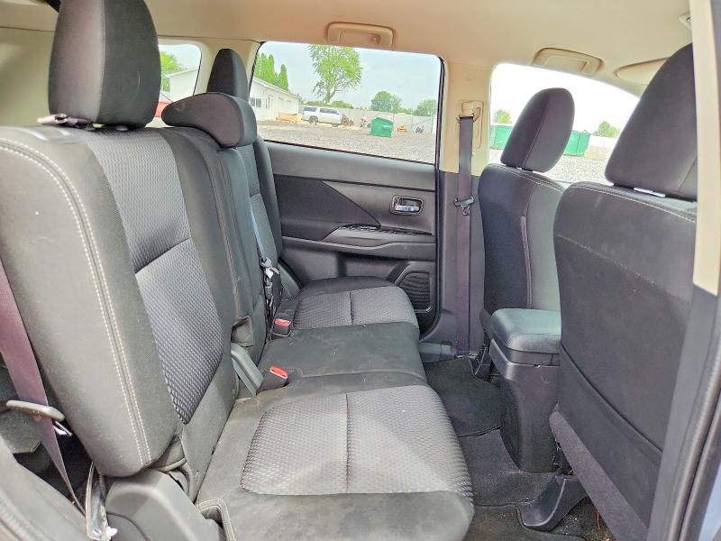 Photo 10 from auction – 2017 MITSUBISHI OUTLANDER with VIN JA4AD2A33HZ015560
