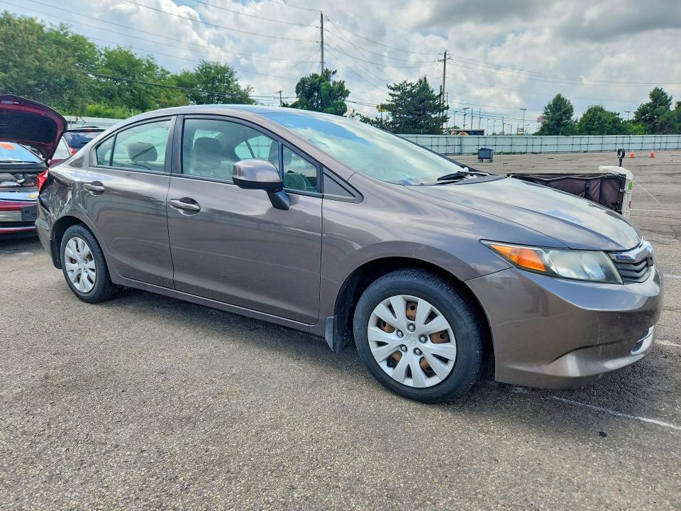 Photo 4 from auction – 2012 HONDA CIVIC with VIN 19XFB2F57CE052997