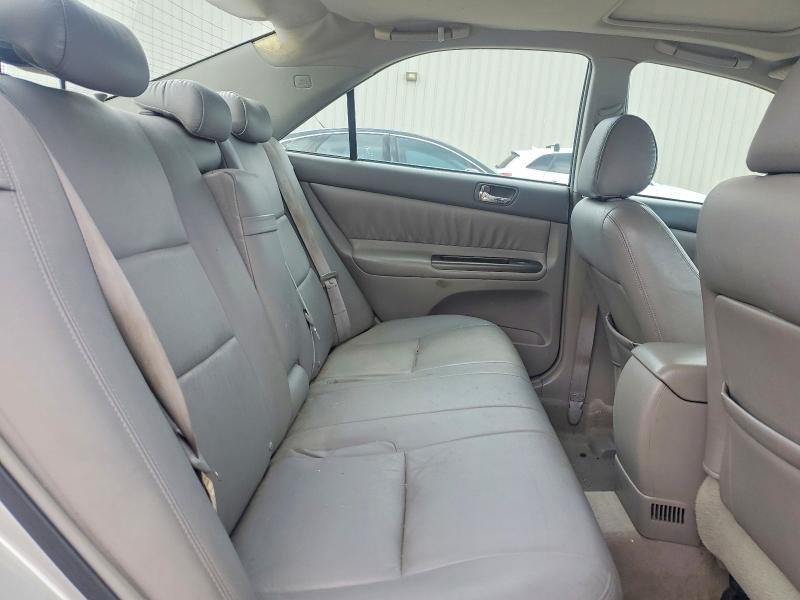 Photo 10 from auction – 2005 TOYOTA CAMRY with VIN 4T1BE30K15U513198