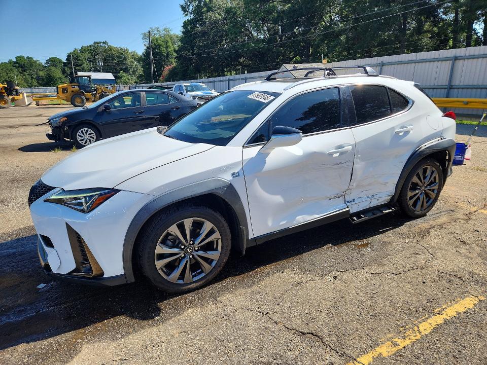 LEXUS UX 2019 with VIN JTHY3JBH7K2010131 - Photo from auction