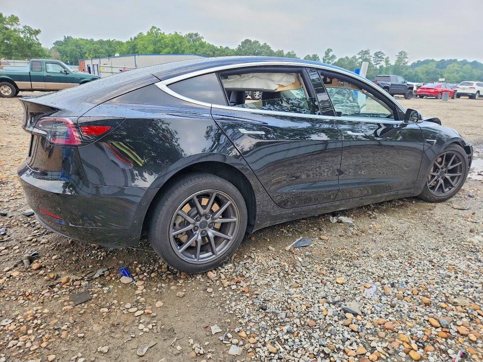 Photo 3 from auction – 2020 TESLA MODEL 3 with VIN 5YJ3E1EA8LF590248