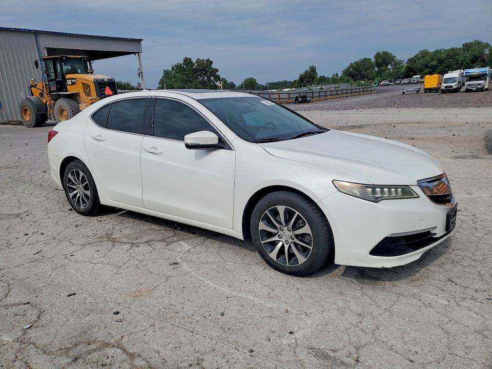 Zdjęcie 4 z aukcji – 2016 ACURA TLX z VIN 19UUB1F33GA010787