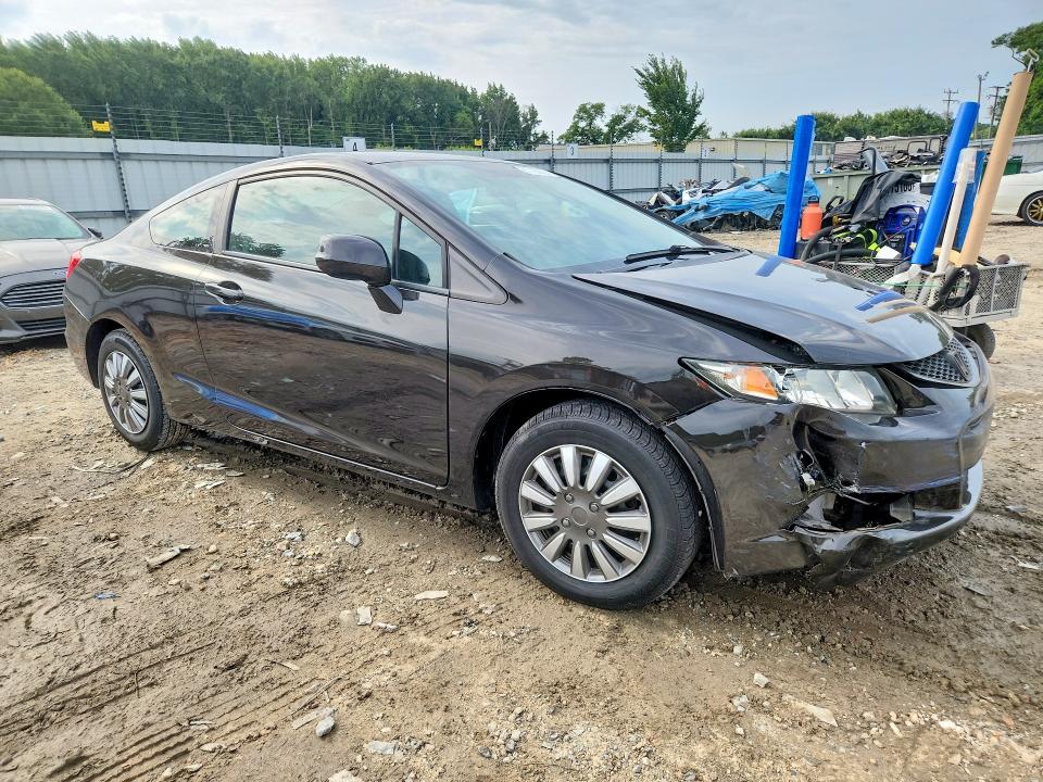 Photo 4 from auction – 2013 HONDA CIVIC with VIN 2HGFG3B52DH504939