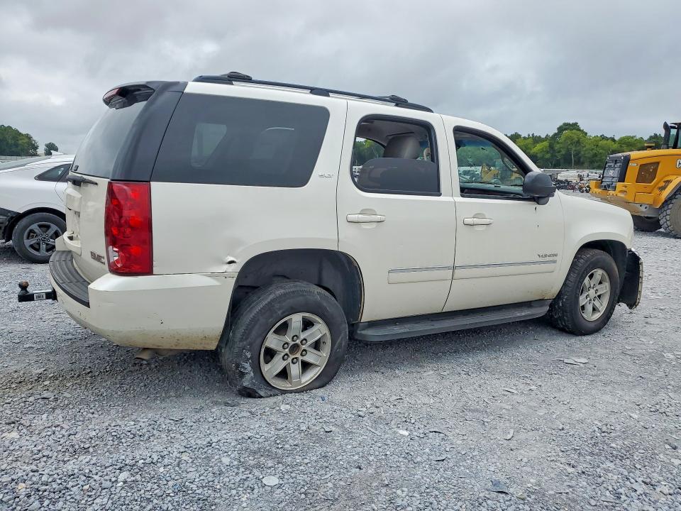 Photo 3 from auction – 2011 GMC YUKON with VIN 1GKS2CE06BR109420