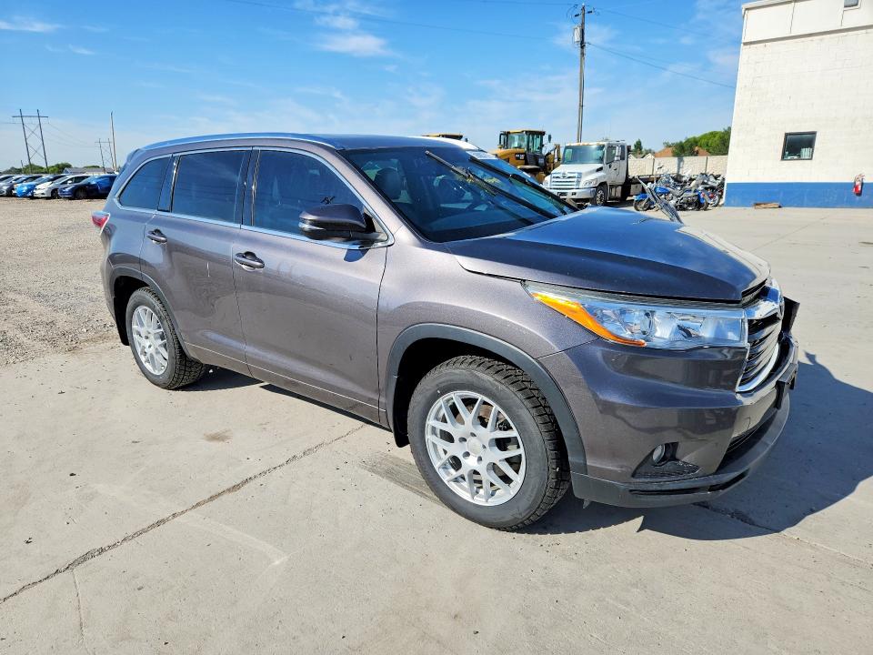 Photo 4 from auction – 2016 TOYOTA HIGHLANDER with VIN 5TDJKRFH2GS343139