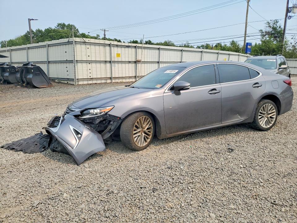 LEXUS ES 2017 with VIN 58ABK1GG9HU066096 - Photo from auction
