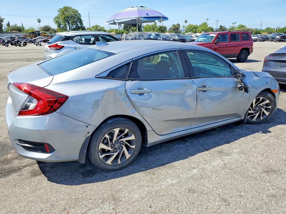 Photo 3 from auction – 2017 HONDA CIVIC with VIN 2HGFC2F79HH550131