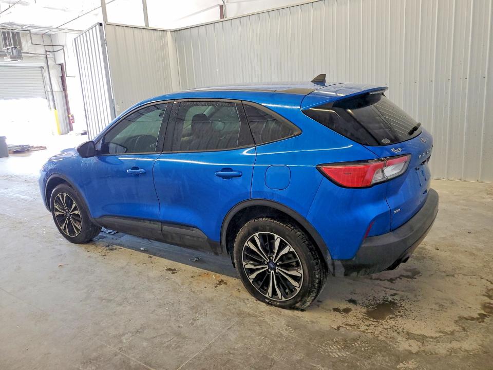 Photo 2 from auction – 2021 FORD ESCAPE with VIN 1FMCU9G66MUA21140