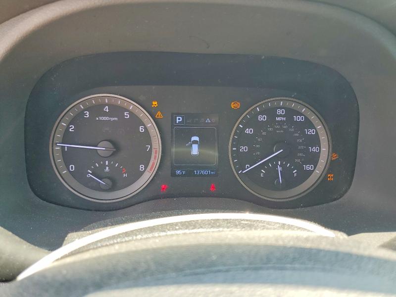 Photo 9 from auction – 2018 HYUNDAI TUCSON with VIN KM8J3CA28JU629881