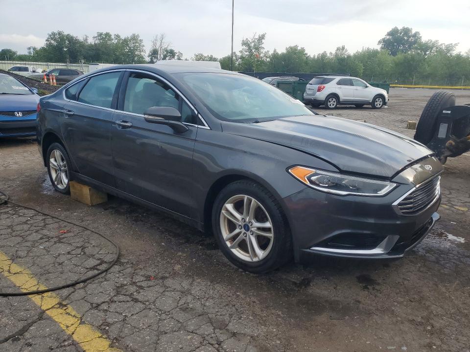 Photo 4 from auction – 2018 FORD FUSION with VIN 3FA6P0HD8JR252258