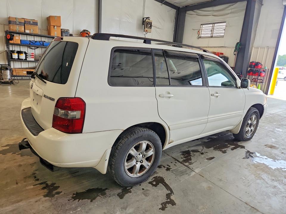 Photo 3 from auction – 2004 TOYOTA HIGHLANDER with VIN JTEEP21A940037344
