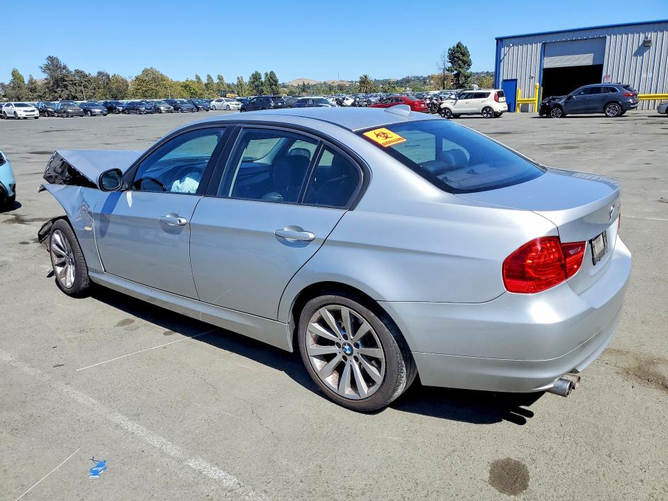 Photo 2 from auction – 2011 BMW 328 with VIN WBAPH5C57BF093365