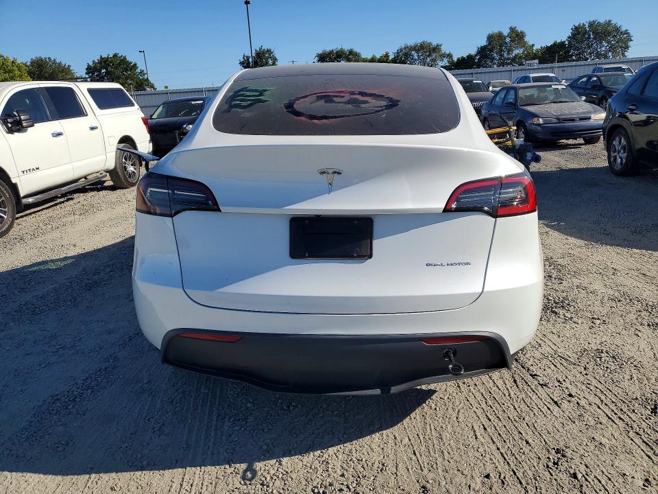 Photo 6 from auction – 2023 TESLA MODEL Y with VIN 7SAYGDEE8PF701250