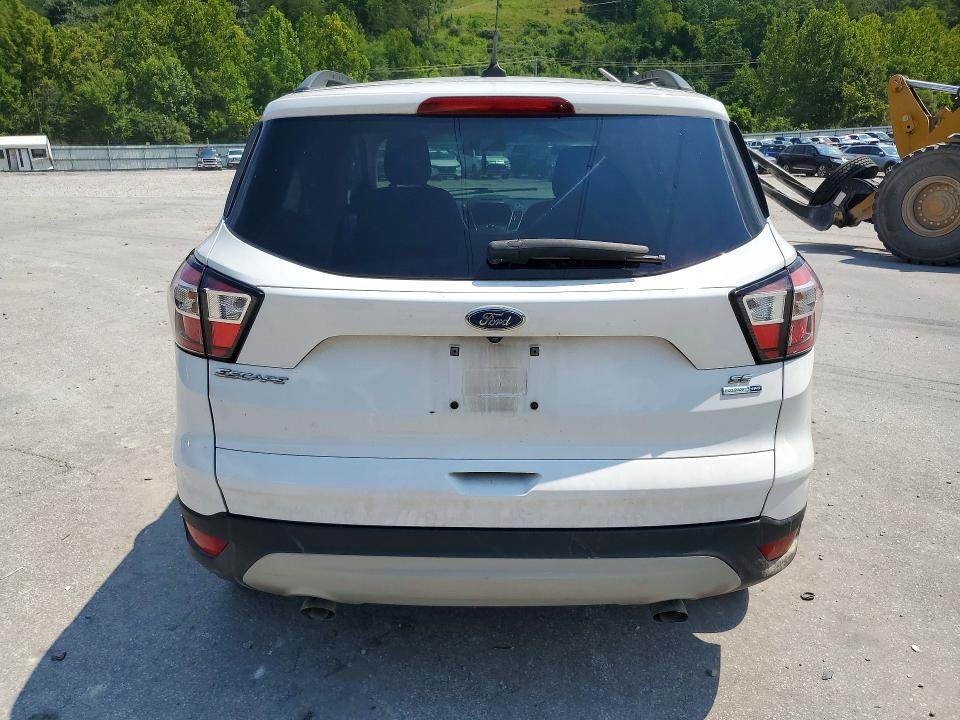 Photo 6 from auction – 2018 FORD ESCAPE with VIN 1FMCU9GD5JUD17406