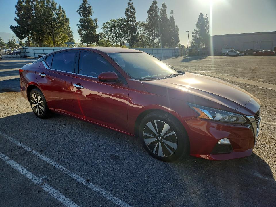 Photo 4 from auction – 2022 NISSAN ALTIMA with VIN 1N4BL4DV0NN334817