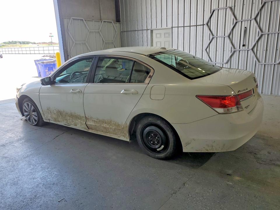 Photo 2 from auction – 2012 HONDA ACCORD with VIN 1HGCP2F89CA137617