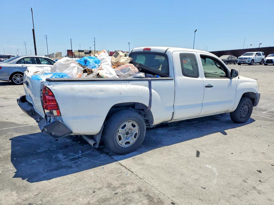 Photo 3 from auction – 2015 TOYOTA TACOMA with VIN 5TFTX4CN8FX065248
