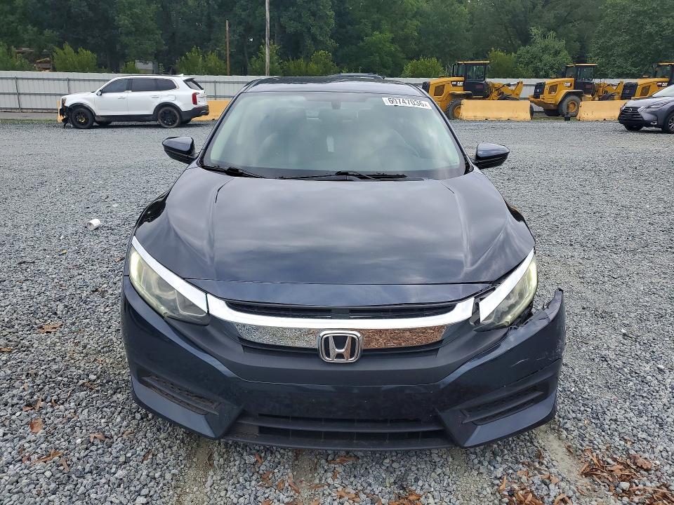 Photo 5 from auction – 2018 HONDA CIVIC with VIN 19XFC2F56JE033254