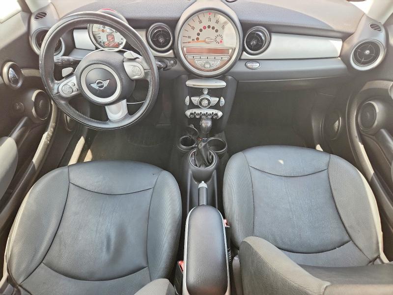 Photo 8 from auction – 2008 MINI COOPER with VIN WMWMF33578TT66280