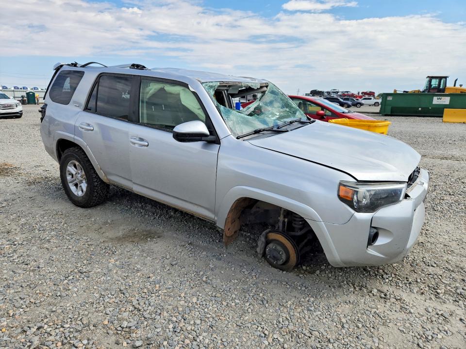 Photo 4 from auction – 2019 TOYOTA 4RUNNER with VIN JTEBU5JR7K5673604