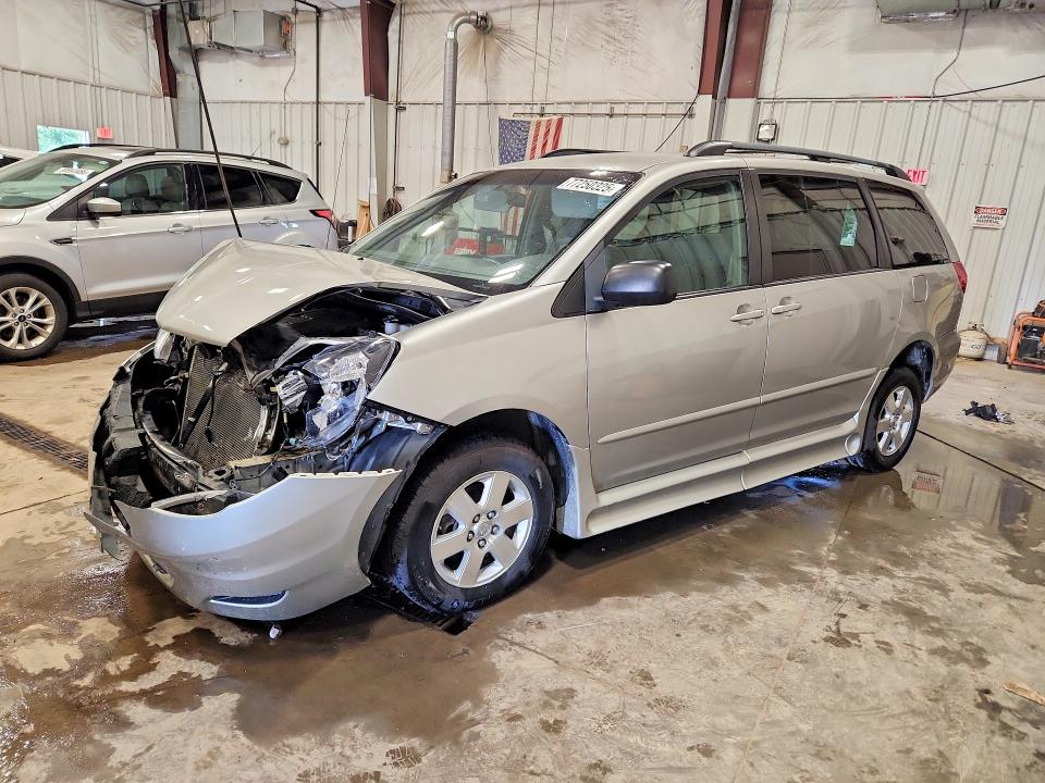 Photo 1 from auction – 2007 TOYOTA SIENNA with VIN 5TDZK23C87S030003