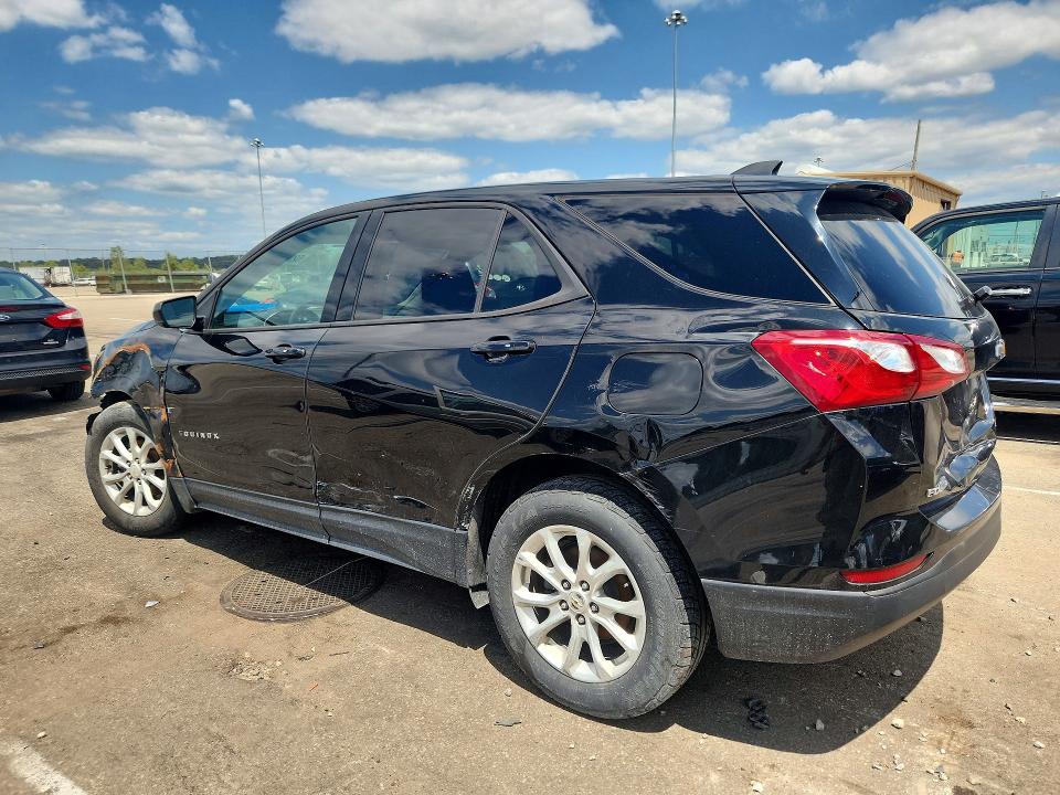 Photo 2 from auction – 2019 CHEVROLET EQUINOX with VIN 2GNAXHEV6K6305734