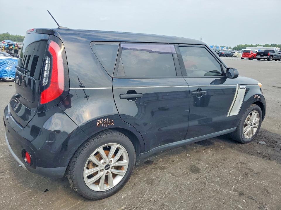 Photo 3 from auction – 2018 KIA SOUL with VIN KNDJP3A59J7591675