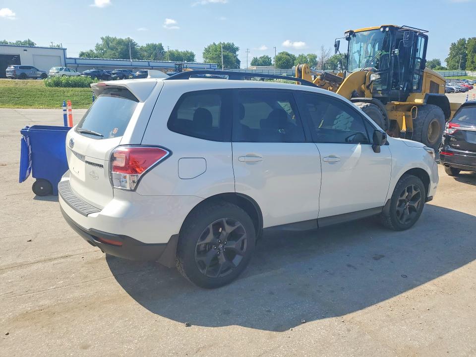 Photo 3 from auction – 2018 SUBARU FORESTER with VIN JF2SJAGC5JH566977