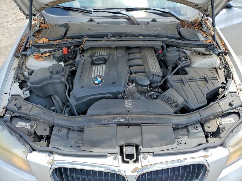 Photo 11 from auction – 2011 BMW 328 with VIN WBAPH7C50BE683232