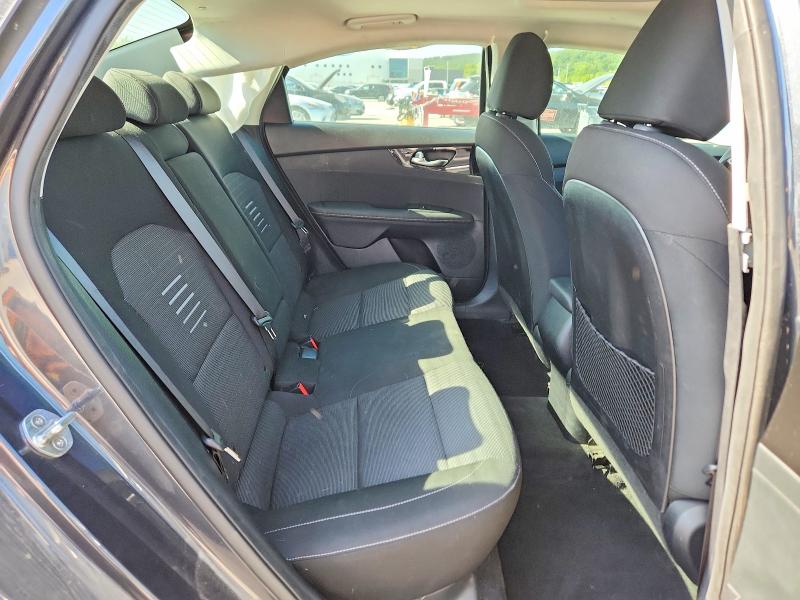 Photo 10 from auction – 2019 KIA FORTE with VIN 3KPF34AD3KE013846