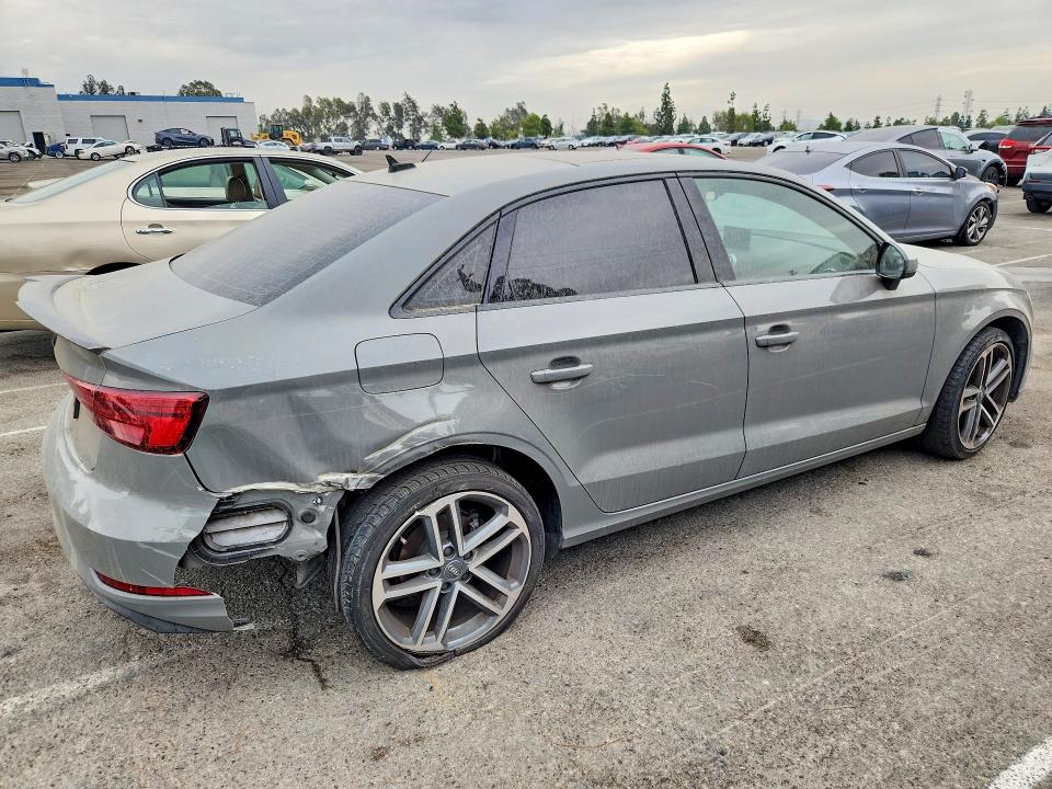 Photo 3 from auction – 2020 AUDI A3 with VIN WAUAUGFF7LA002496