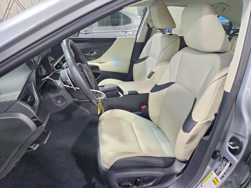 Photo 7 from auction – 2022 LEXUS ES 250 with VIN 58AD11D17NU009418