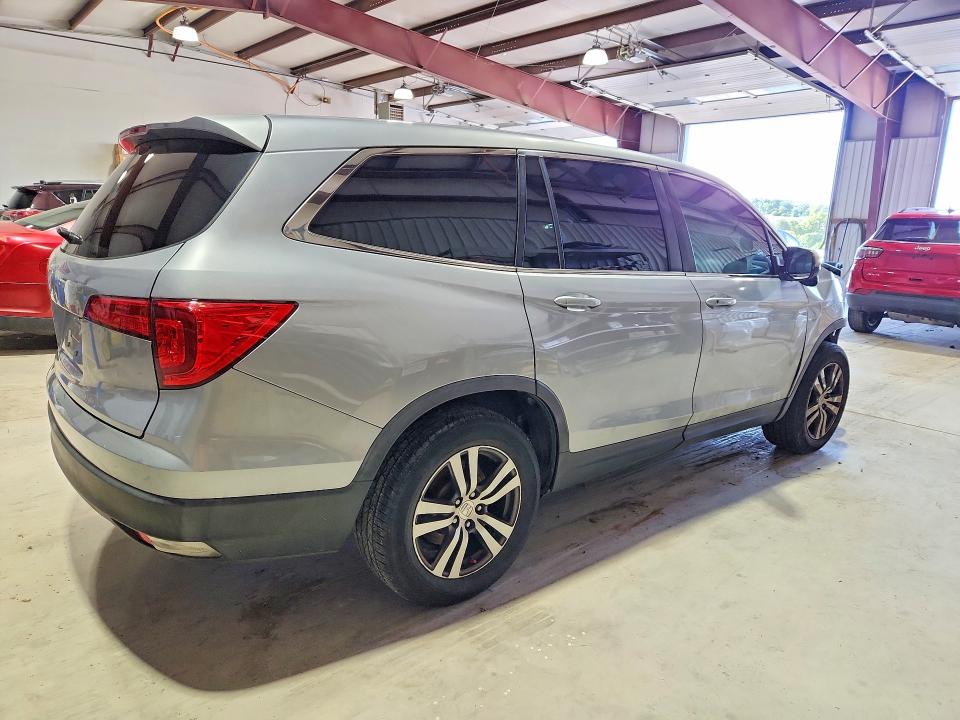 Photo 3 from auction – 2016 HONDA PILOT with VIN 5FNYF5H31GB029418