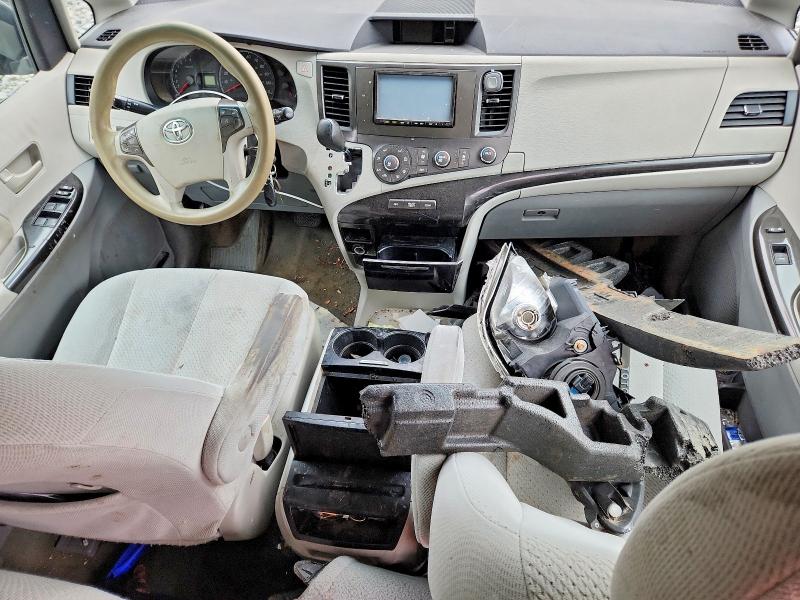 Photo 8 from auction – 2012 TOYOTA SIENNA with VIN 5TDKK3DC8CS193072