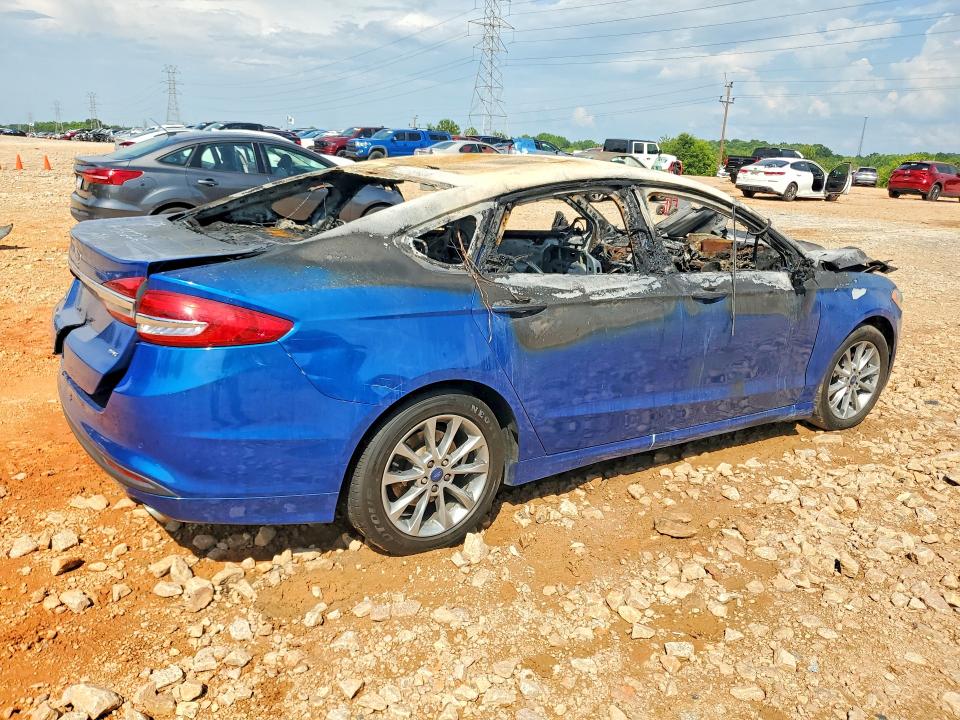 Zdjęcie 3 z aukcji – 2017 FORD FUSION z VIN 3FA6P0H79HR402964