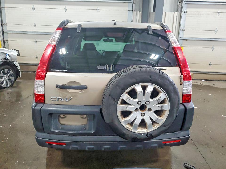 Photo 6 from auction – 2005 HONDA CR-V with VIN JHLRD78815C039753