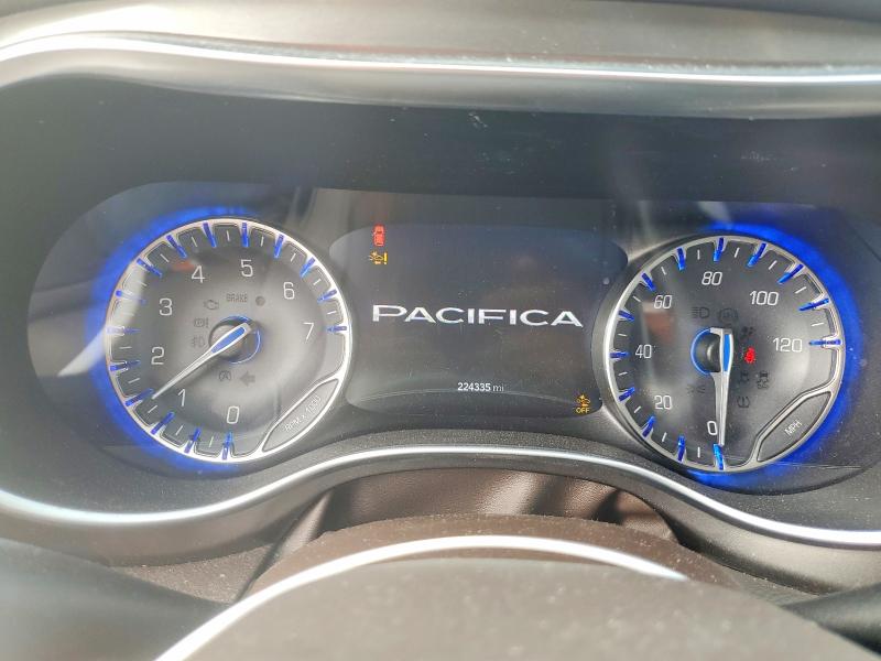 Photo 9 from auction – 2017 CHRYSLER PACIFICA with VIN 2C4RC1EG2HR577124
