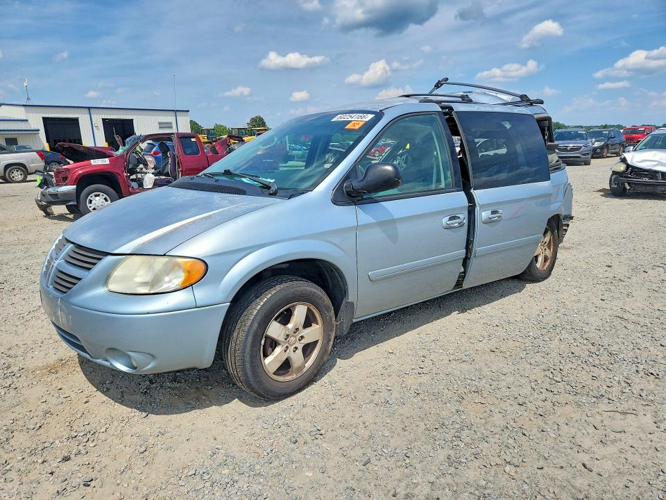 DODGE GRAND CARAVAN 2005 with VIN 2D4GP44L95R222929 - Photo from auction