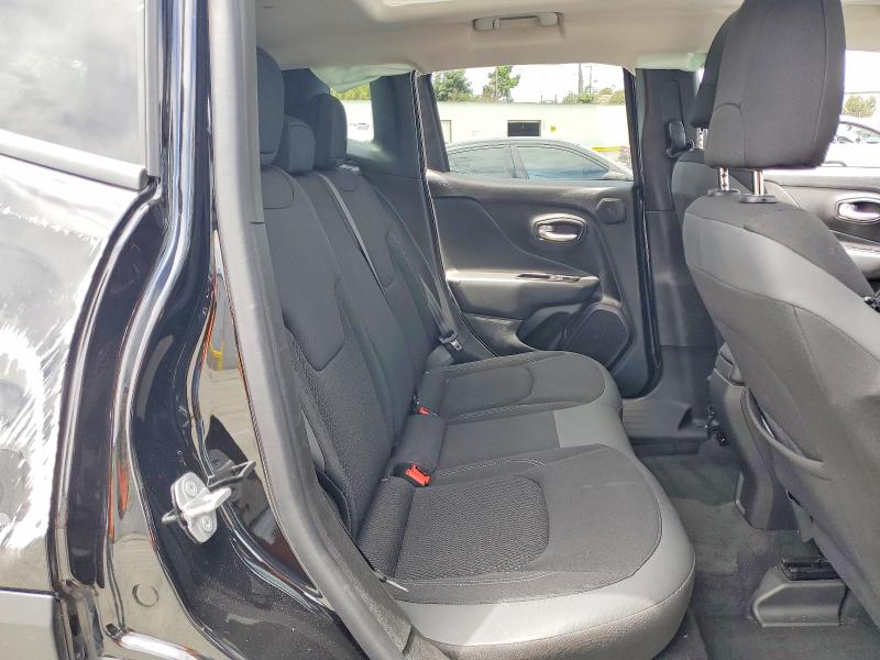 Photo 10 from auction – 2023 JEEP RENEGADE with VIN ZACNJDE15PPP33643