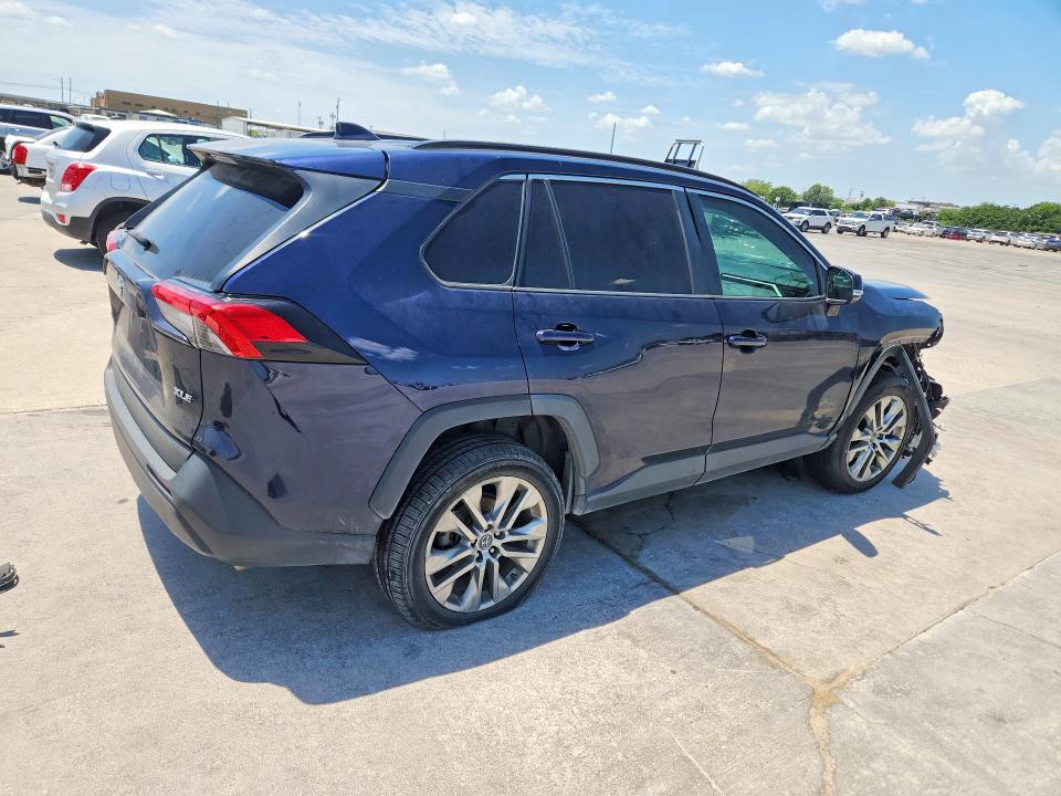 Photo 3 from auction – 2019 TOYOTA RAV4 with VIN 2T3C1RFV1KC022185
