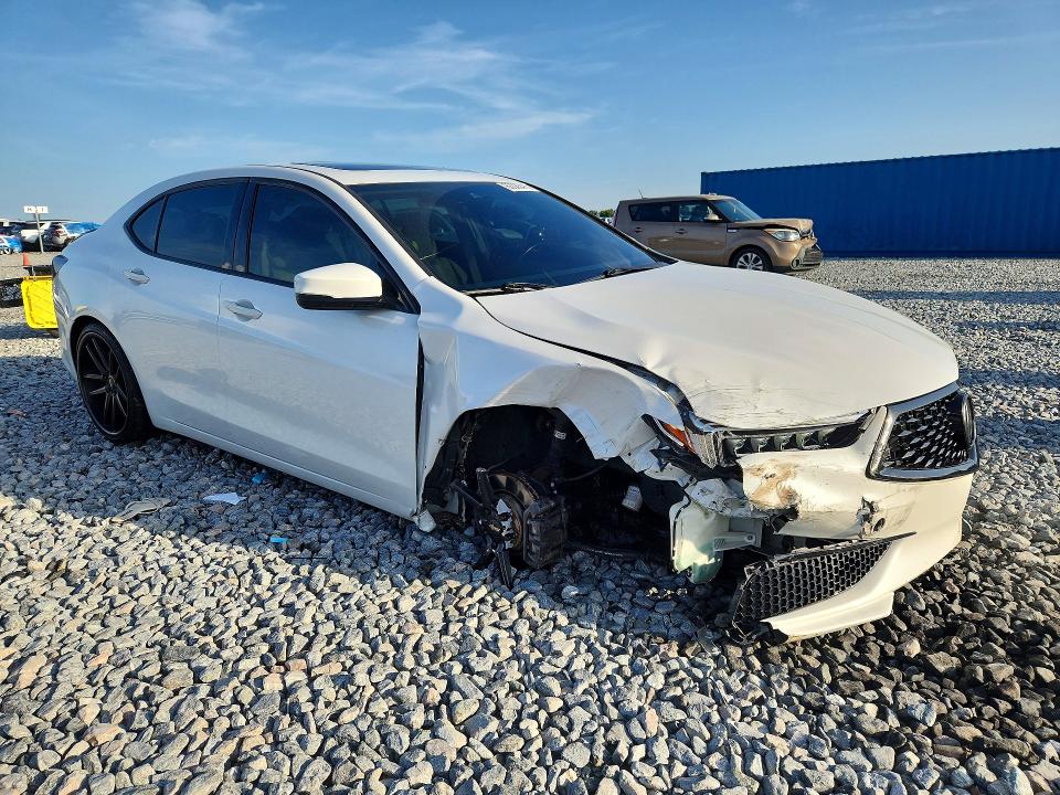 Photo 4 from auction – 2019 ACURA TLX with VIN 19UUB2F38KA001663