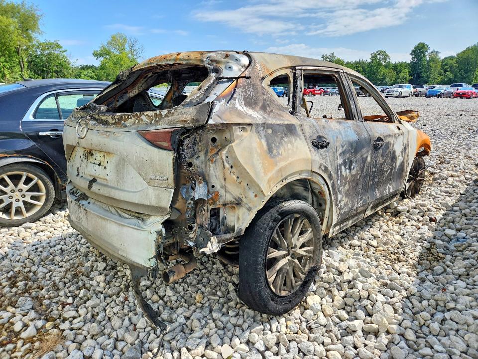 Photo 3 from auction – 2019 MAZDA CX-5 with VIN JM3KFBDMXK0541454