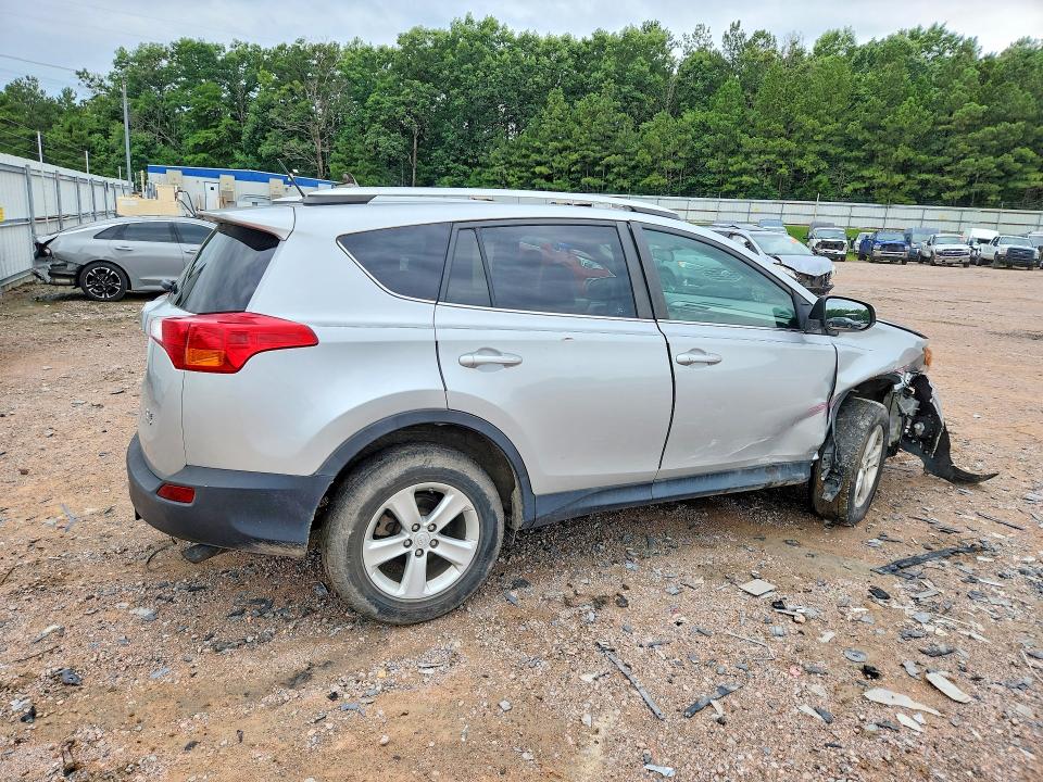 Foto 3 de la subasta – 2013 TOYOTA RAV4 con VIN 2T3RFREV0DW009054