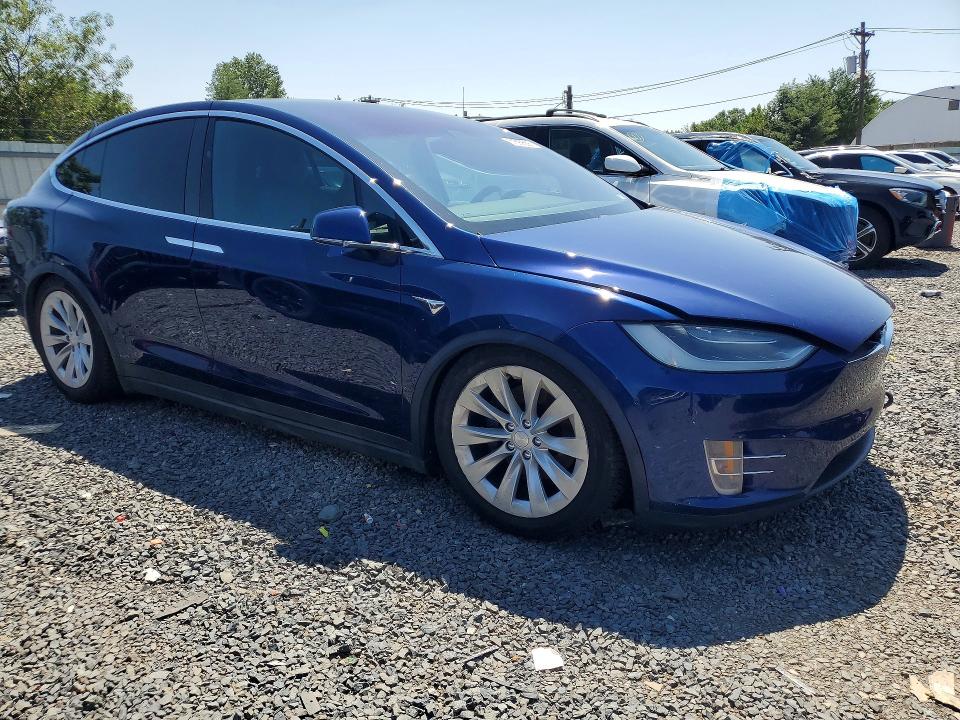 Photo 4 from auction – 2017 TESL MODEL X with VIN 5YJXCBE24HF054703