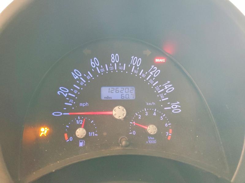 Photo 9 from auction – 2000 VOLKSWAGEN NEW BEETLE with VIN 3VWDD21C6YM495045