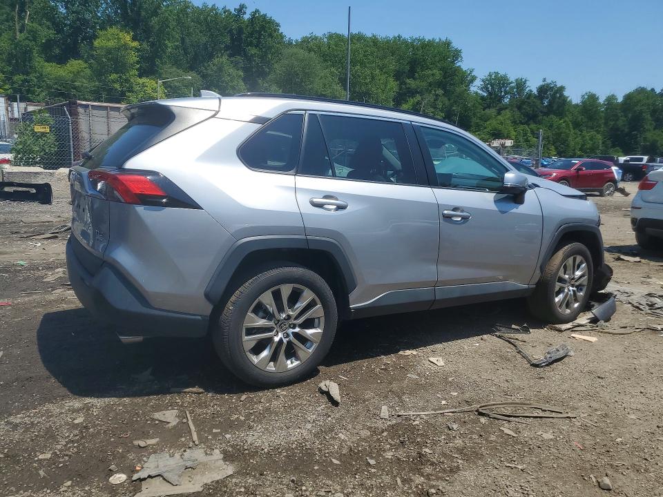Photo 3 from auction – 2021 TOYOTA RAV4 with VIN 2T3A1RFV3MC189643