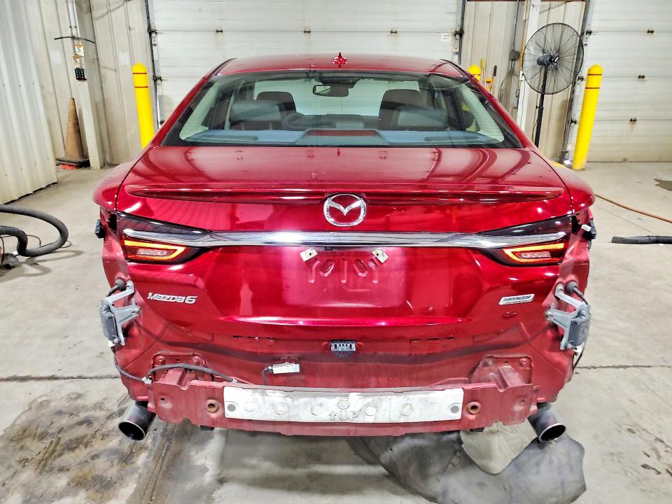 Foto 6 de la subasta – 2018 MAZDA 6 con VIN JM1GL1WY7J1334997