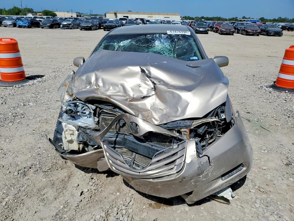 Photo 5 from auction – 2009 TOYOTA CAMRY with VIN 4T1BE46K79U292175